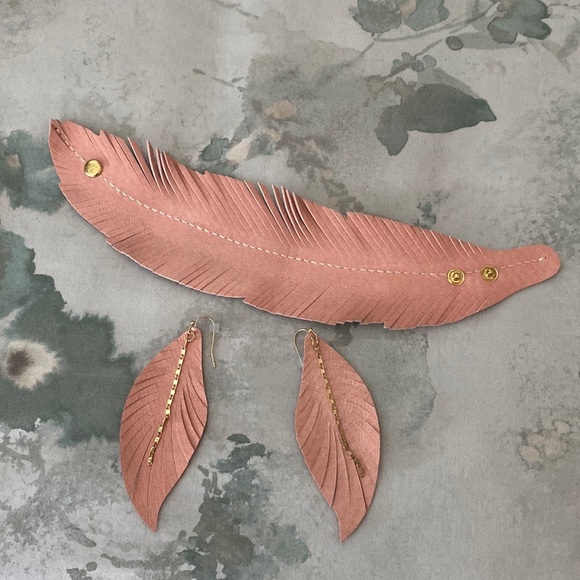 Salmon colored pink leather earrings and matching cuff bracelet. Sold as a set. - Picture 1 of 3